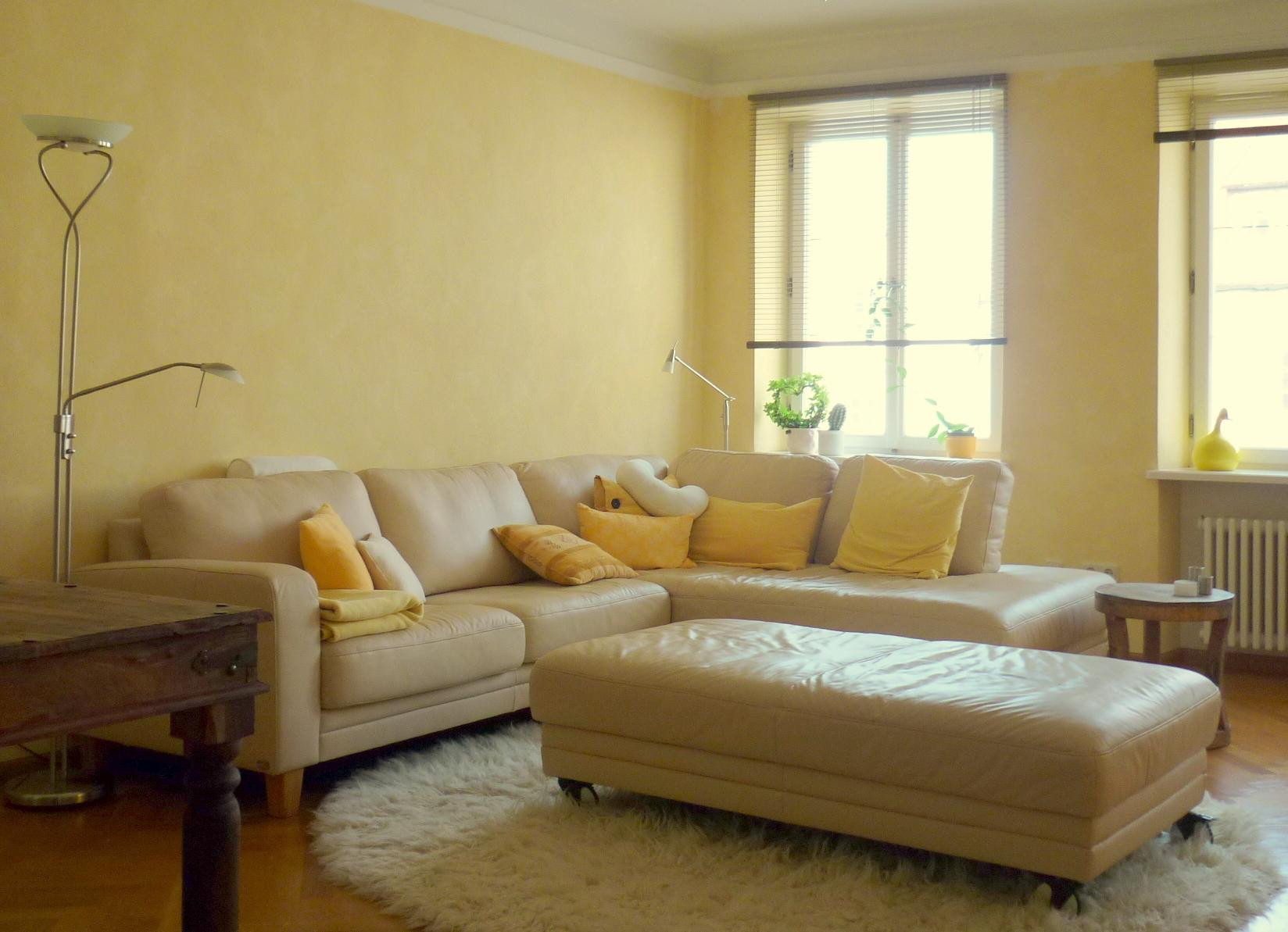 Gelbe Wandfarbe • Bilder &amp; Ideen • Couch